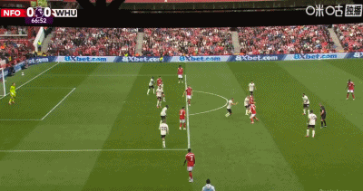 线附近起脚, inews, 看英超 线附近起脚, inews, 看英超