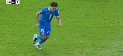 皮球击中立, 阿尔瓦雷斯 皮球击中立, 阿尔瓦雷斯