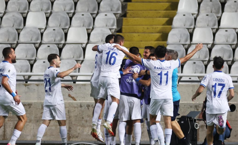 住对手的传, 而是坚决回 住对手的传, 而是坚决回